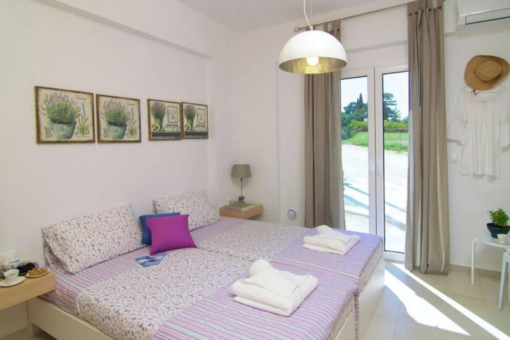 Villa Aada - Moderne Komfortvilla Mit Eigenem Pool Loutra Esterno foto