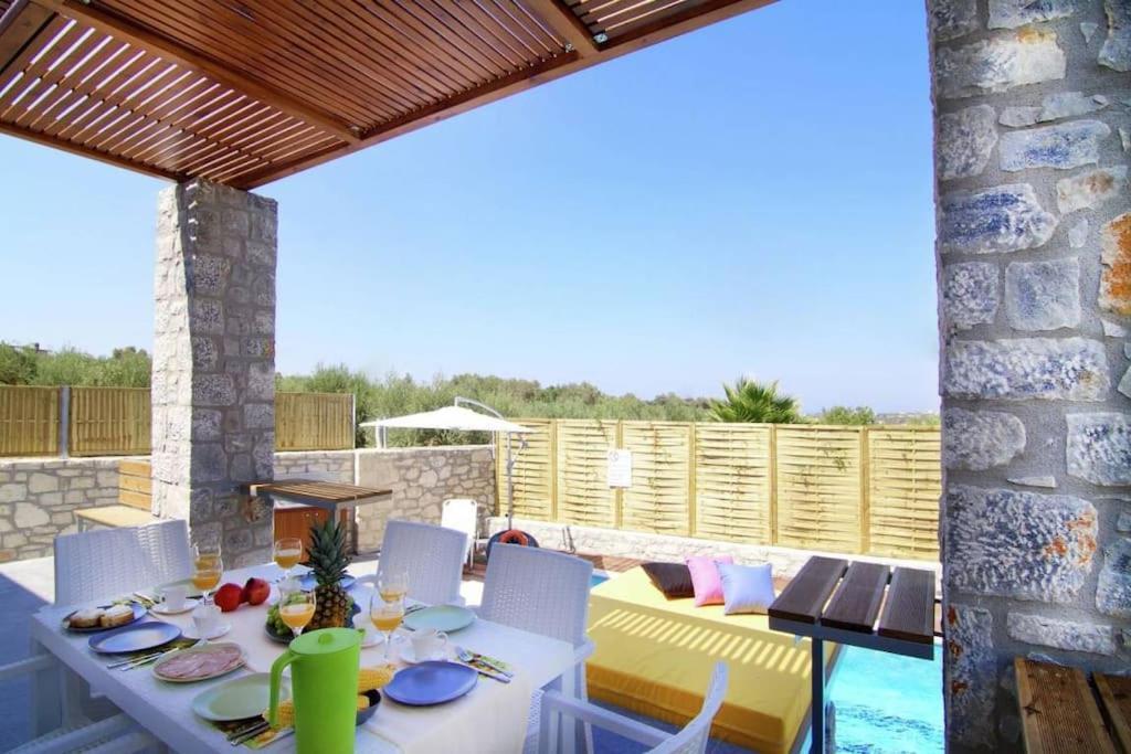 Villa Aada - Moderne Komfortvilla Mit Eigenem Pool Loutra Esterno foto