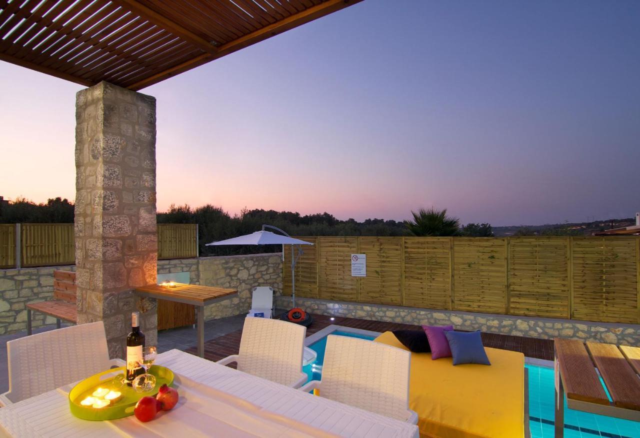 Villa Aada - Moderne Komfortvilla Mit Eigenem Pool Loutra Esterno foto